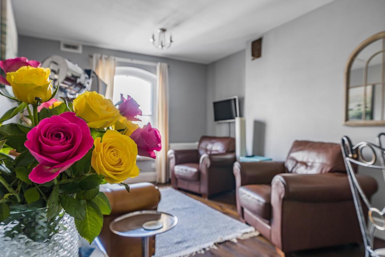 Woodsmill Quay Riverside Apartment - Heart Of York Bagian luar foto